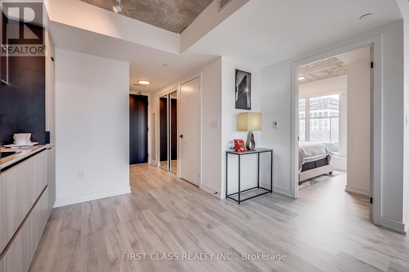 807 - 2 Augusta Avenue, Toronto, Ontario  M5V 0T3 - Photo 10 - C12560622