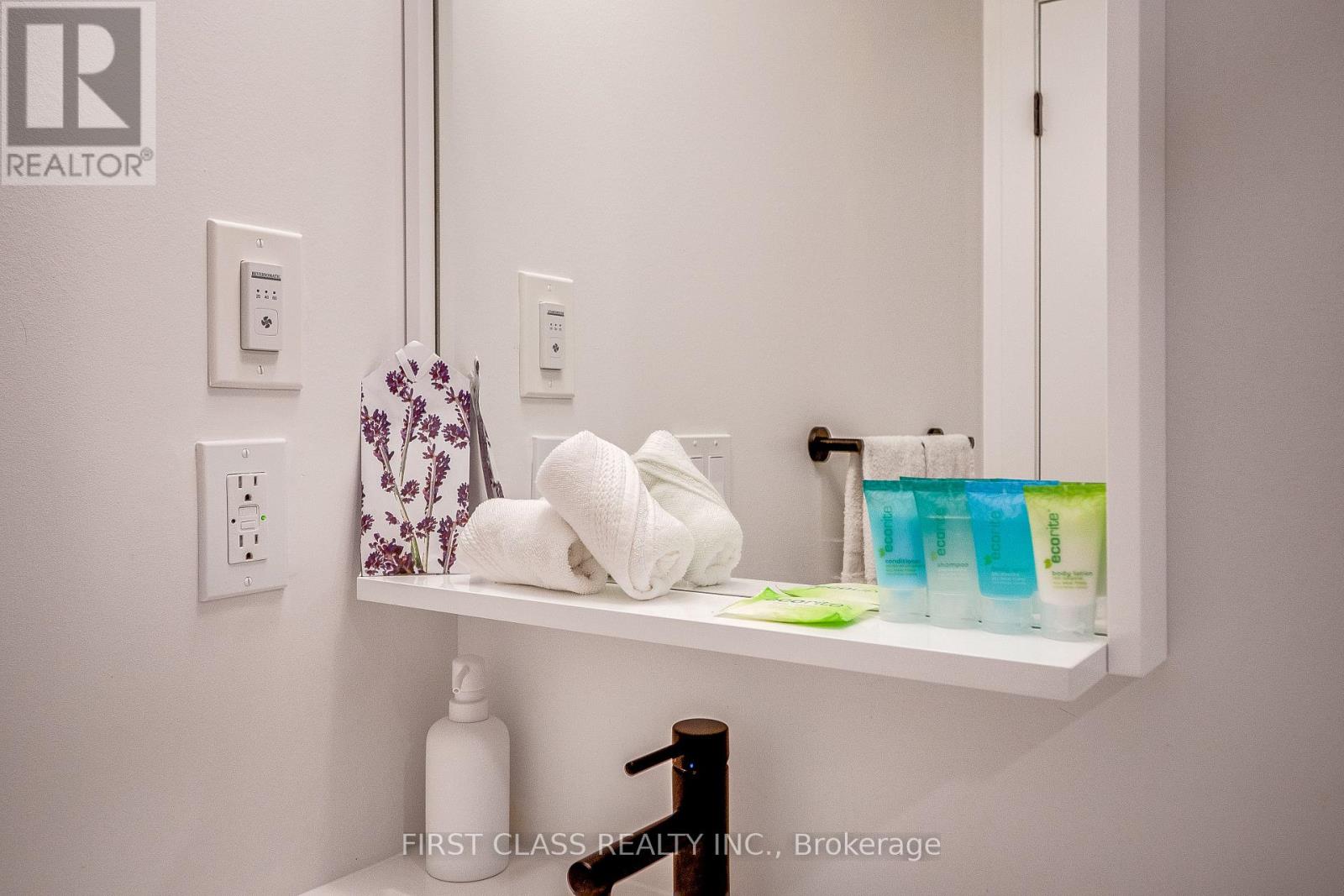 807 - 2 Augusta Avenue, Toronto, Ontario  M5V 0T3 - Photo 29 - C12560622