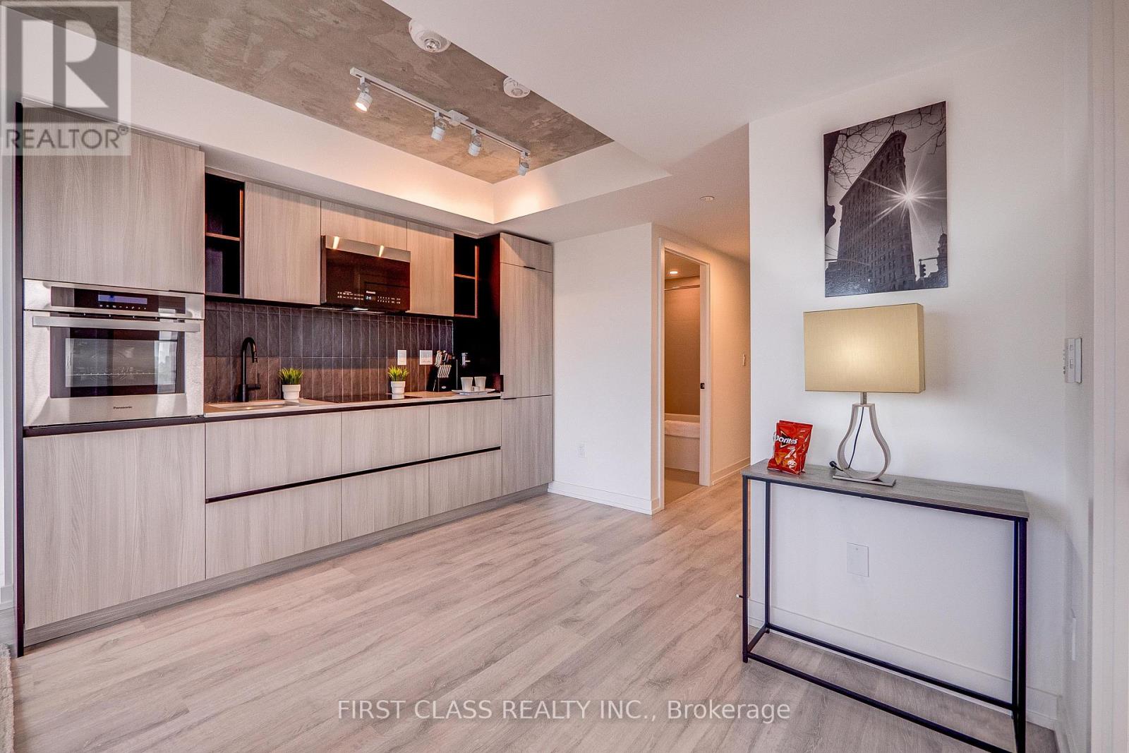 807 - 2 Augusta Avenue, Toronto, Ontario  M5V 0T3 - Photo 9 - C12560622