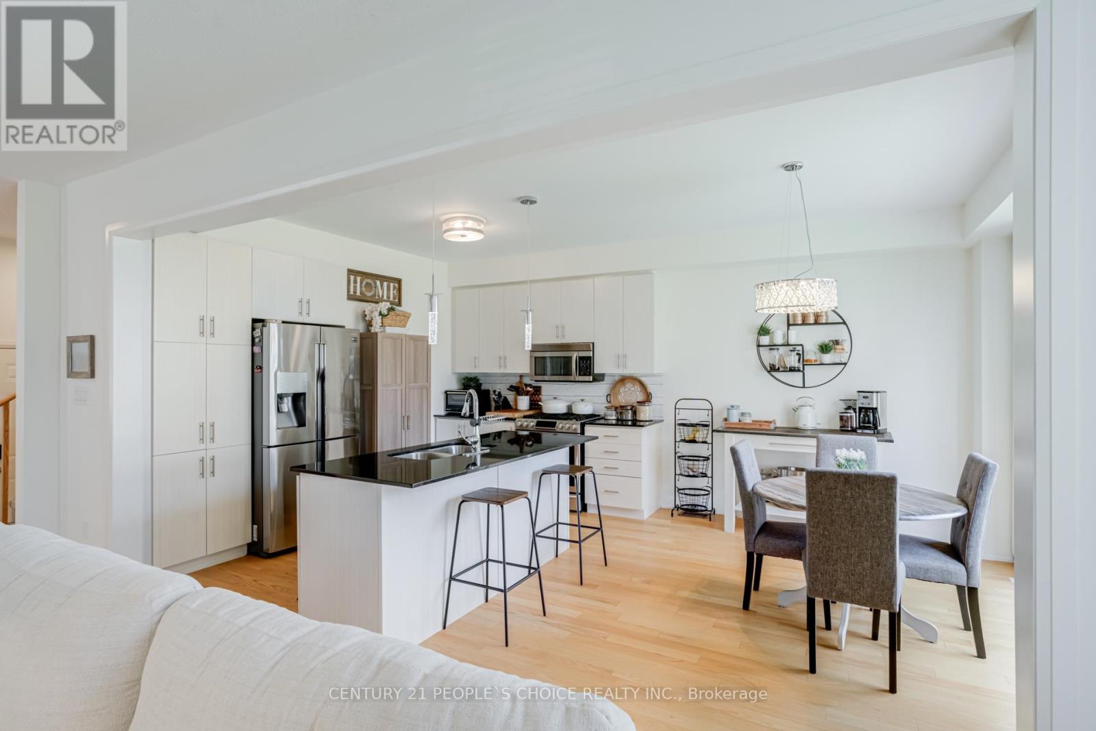 169 East Shore Drive, Clarington, Ontario  L1C 1Z8 - Photo 11 - E12560612