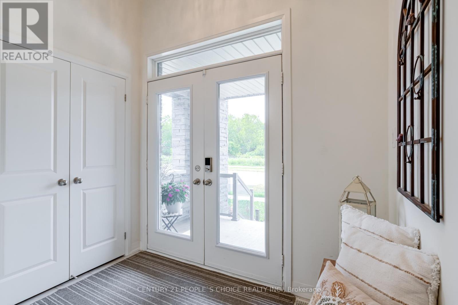 169 East Shore Drive, Clarington, Ontario  L1C 1Z8 - Photo 4 - E12560612