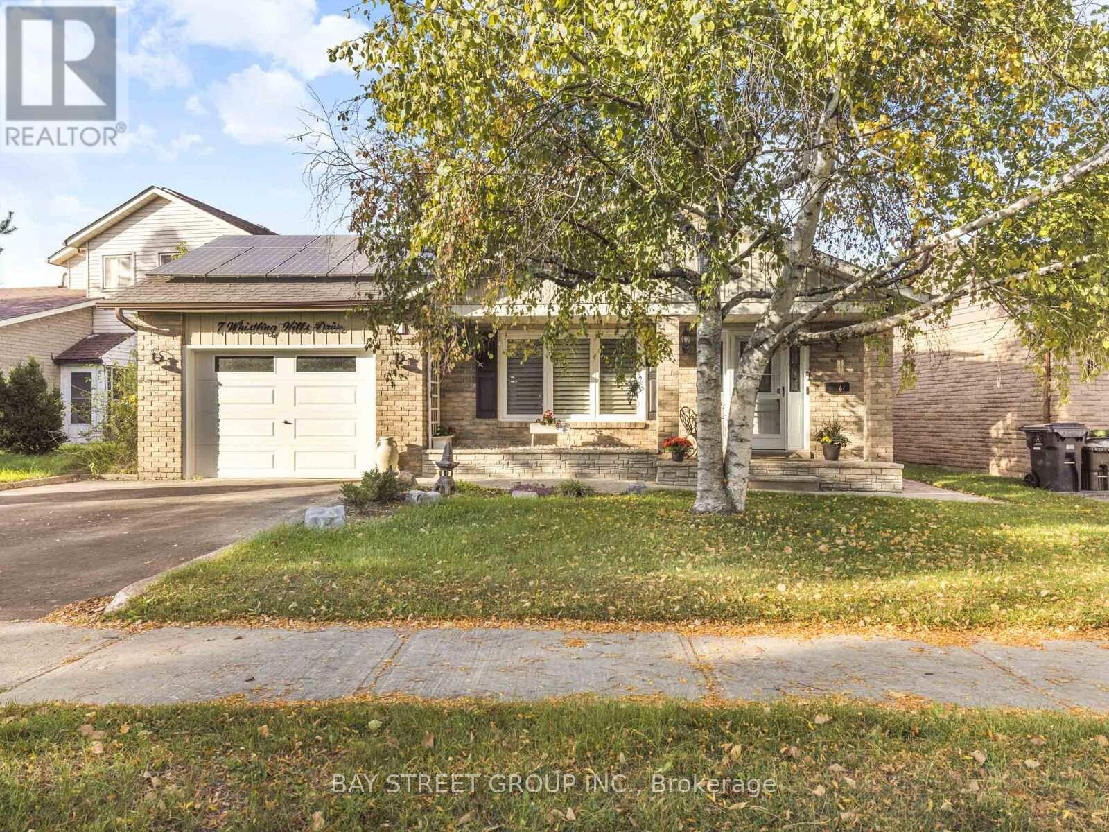 7 WHISTLING HILLS DRIVE, Toronto, Ontario
