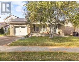 7 WHISTLING HILLS DRIVE, Toronto, Ontario