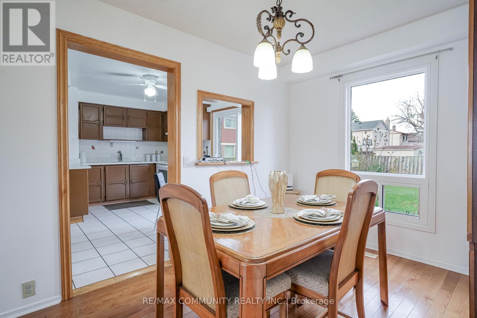 5 John Stoner Drive, Toronto, Ontario  M1B 3B7 - Photo 12 - E12560636