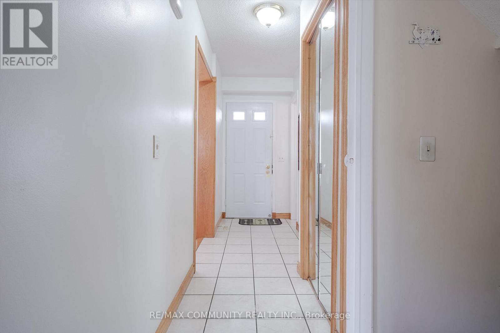 5 John Stoner Drive, Toronto, Ontario  M1B 3B7 - Photo 6 - E12560636