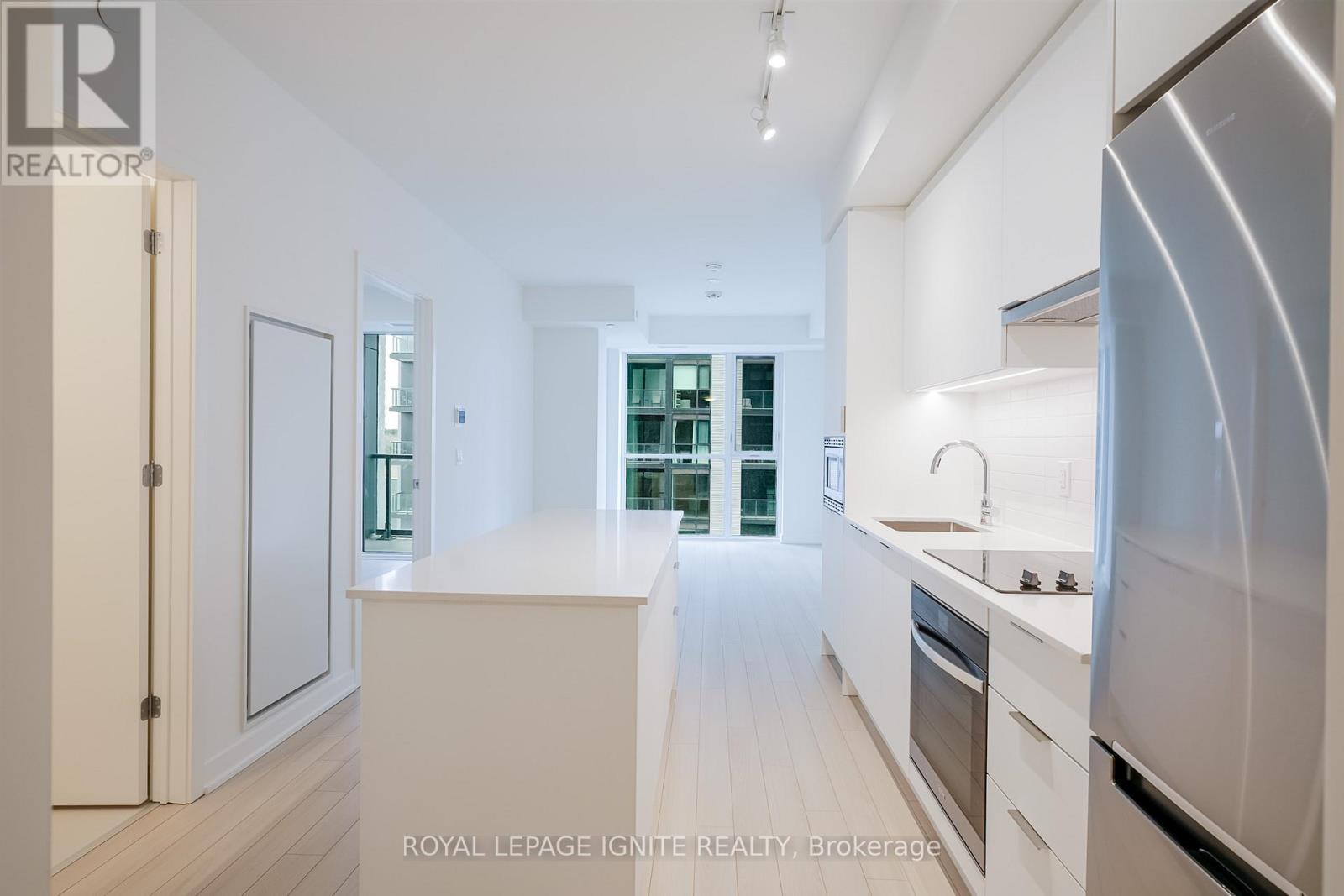 801 - 3071 TRAFALGAR ROAD, Oakville, Ontario