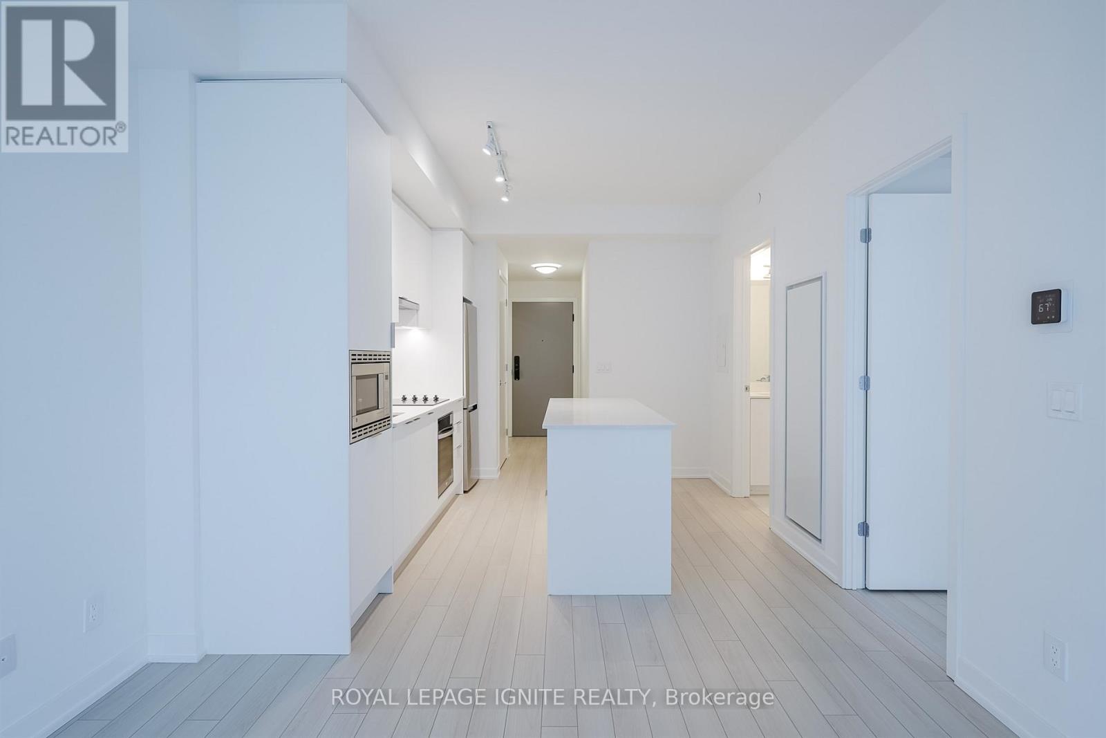 801 - 3071 Trafalgar Road, Oakville, Ontario L6H 8C6 - Photo 6 - W12557968