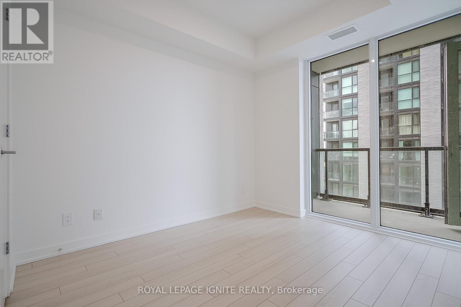 801 - 3071 Trafalgar Road, Oakville, Ontario L6H 8C6 - Photo 18 - W12557968