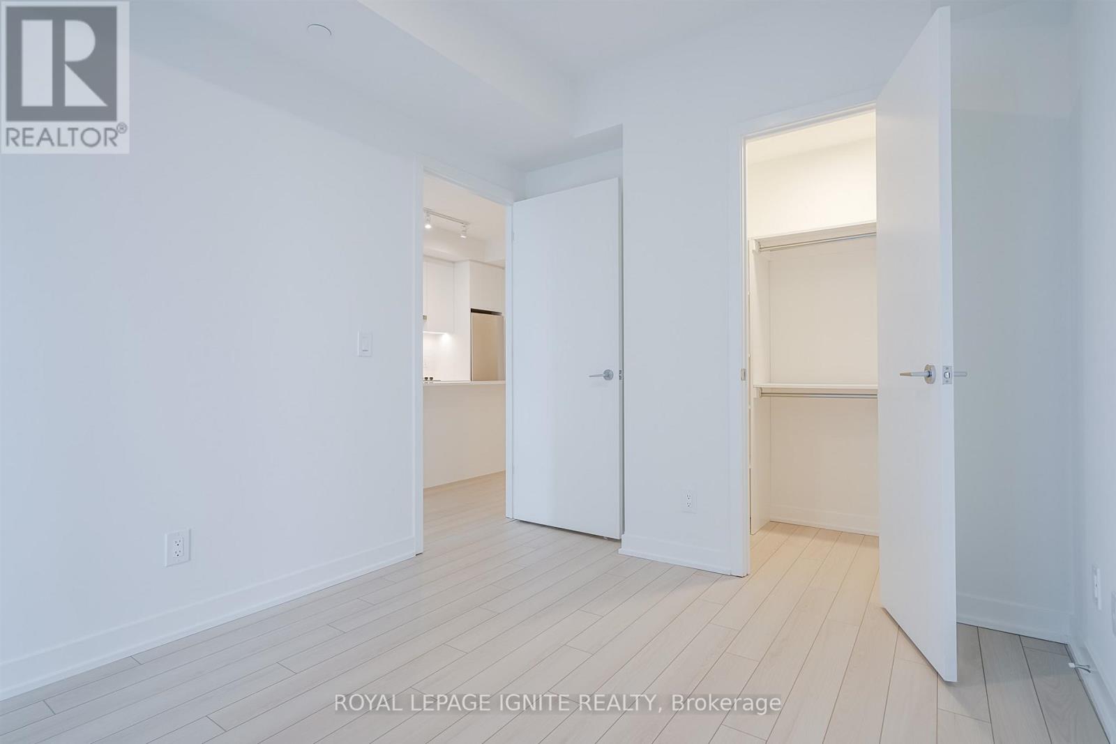 801 - 3071 Trafalgar Road, Oakville, Ontario L6H 8C6 - Photo 19 - W12557968