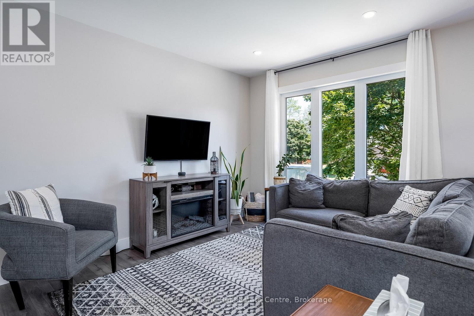 14 Langevin Drive, Wasaga Beach, Ontario  L9Z 1C6 - Photo 24 - S12560692