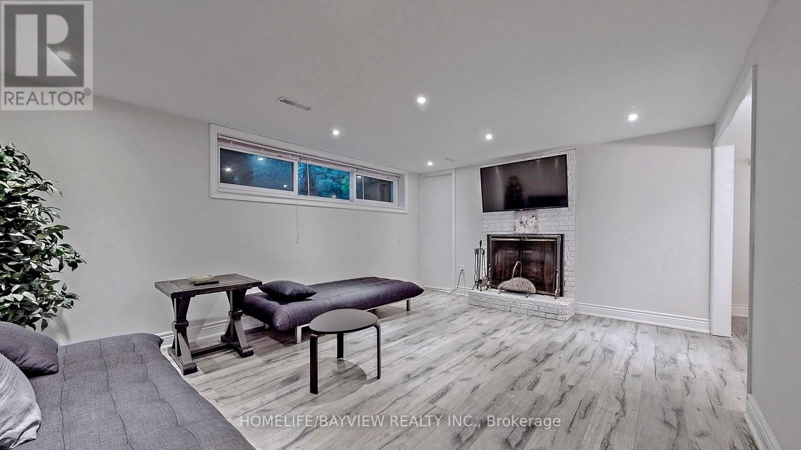 27 Hill Drive, Aurora, Ontario  L4G 3A7 - Photo 32 - N12560626