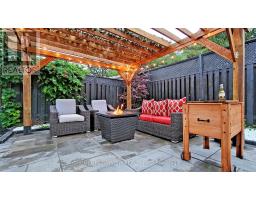 27 HILL DRIVE, Aurora, Ontario