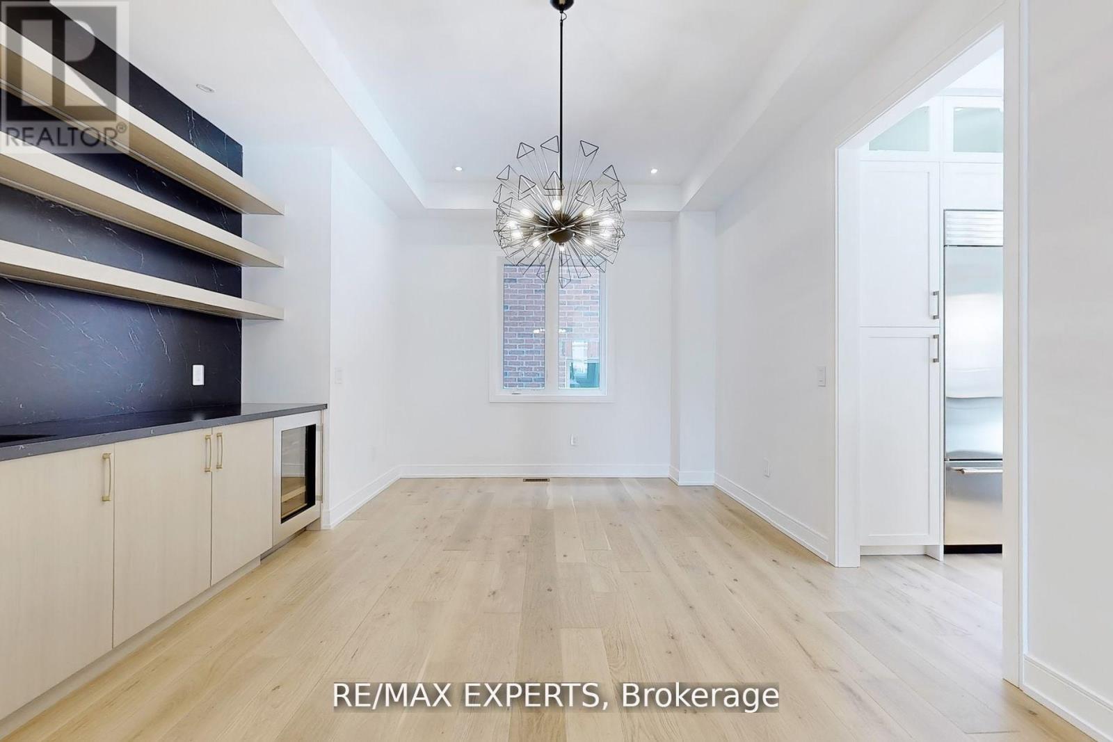 26 Night Sky Court, Richmond Hill, Ontario  L4C 2R4 - Photo 11 - N12560644