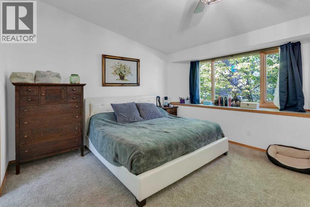 4 Christie Gardens Sw, Calgary, Alberta  T3H 3B5 - Photo 18 - A2264204