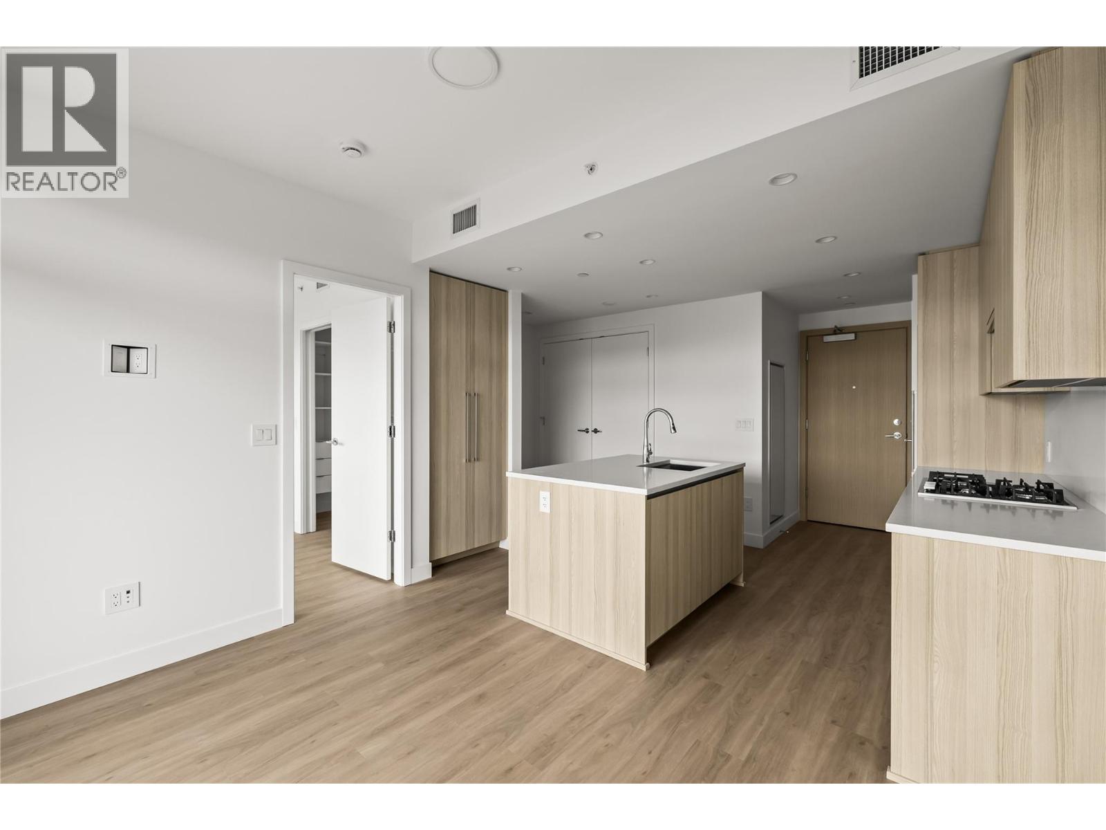1626 Water Street Unit# 2705 Kelowna Photo 6