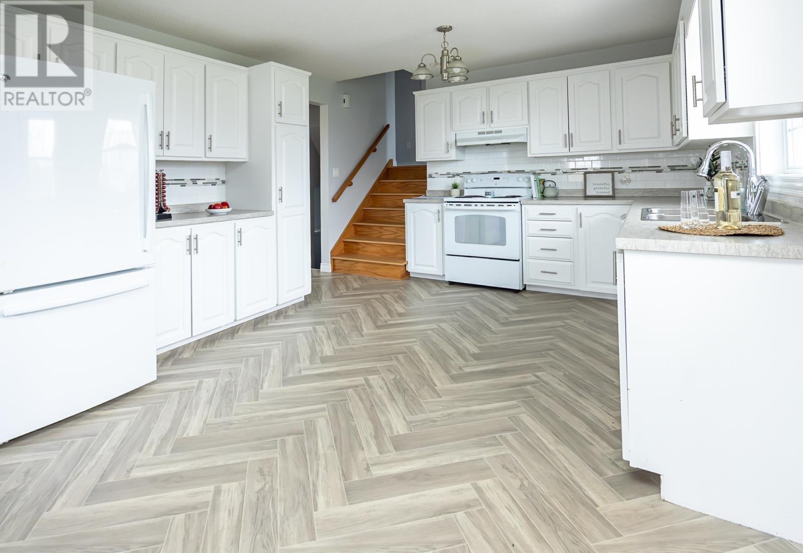 419-421 Bunbury, Stratford, Prince Edward Island  C1B 3M4 - Photo 10 - 202519072