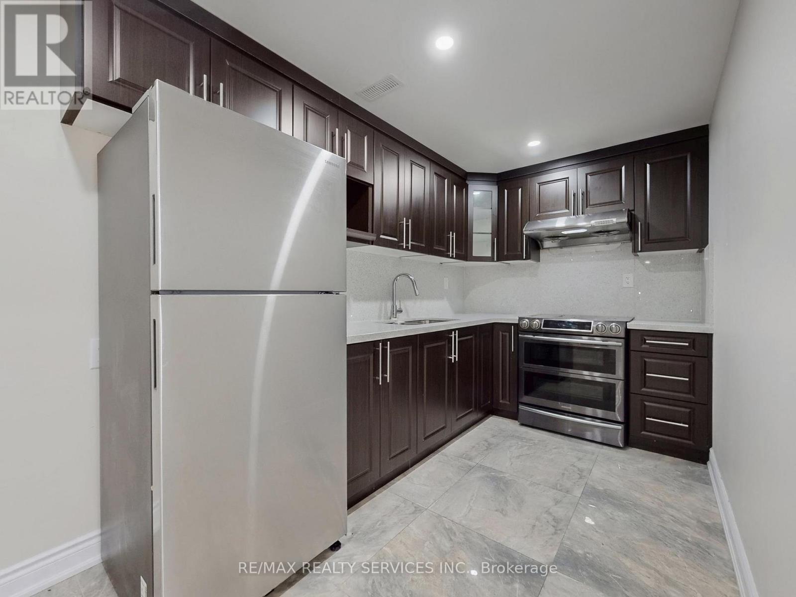 Bsmt - 24 Iguana Trail, Brampton, Ontario  L7A 0A9 - Photo 9 - W12560642