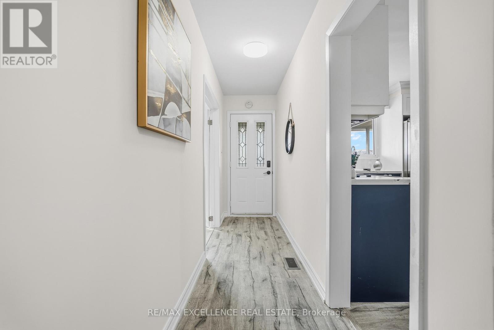 45 Stevenson Road N, Oshawa, Ontario L1J 5M4 - Photo 3 - E12560560