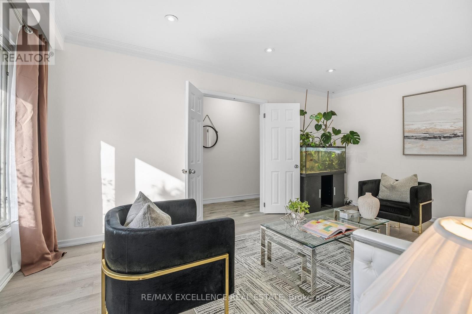 45 Stevenson Road N, Oshawa, Ontario L1J 5M4 - Photo 5 - E12560560