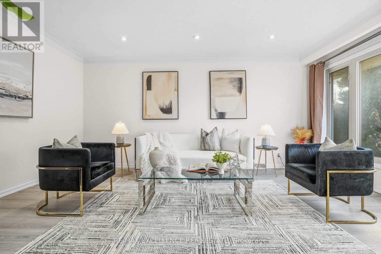 45 Stevenson Road N, Oshawa, Ontario L1J 5M4 - Photo 4 - E12560560