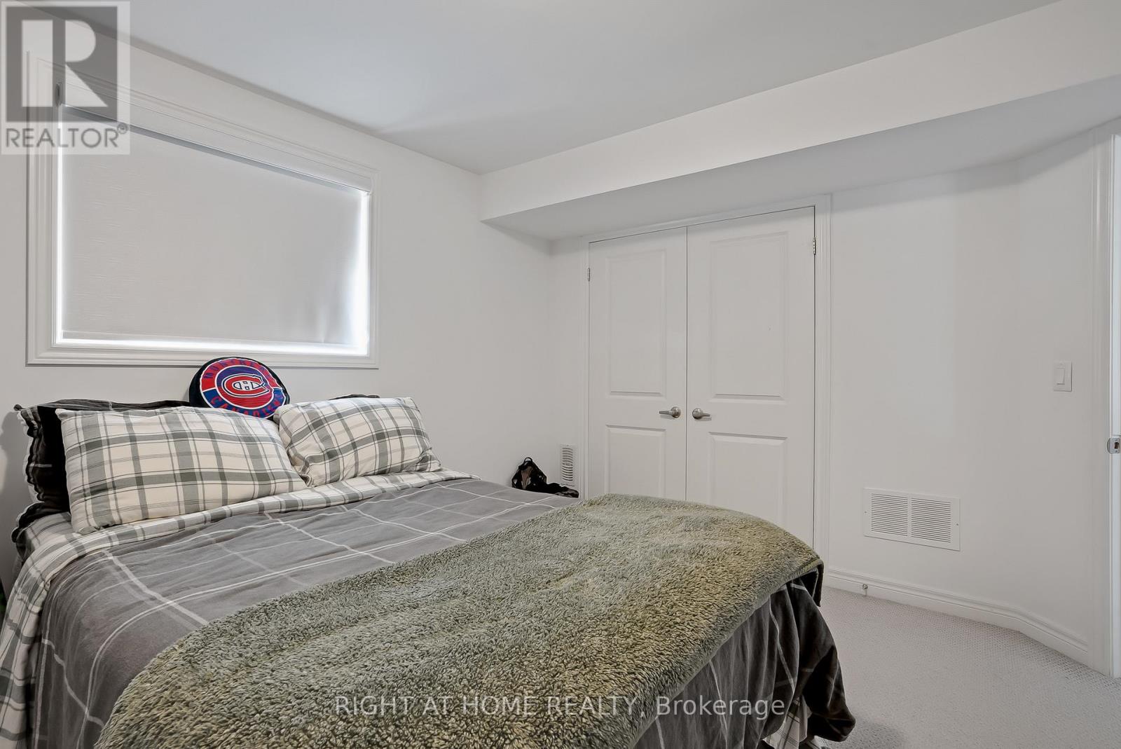 19 Robarts Drive, Hamilton, Ontario  L9K 0H5 - Photo 42 - X12560614