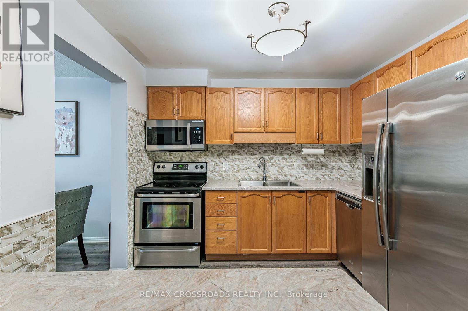 41 - 1889 Upper Wentworth Street, Hamilton, Ontario  L9B 2T8 - Photo 5 - X12560624