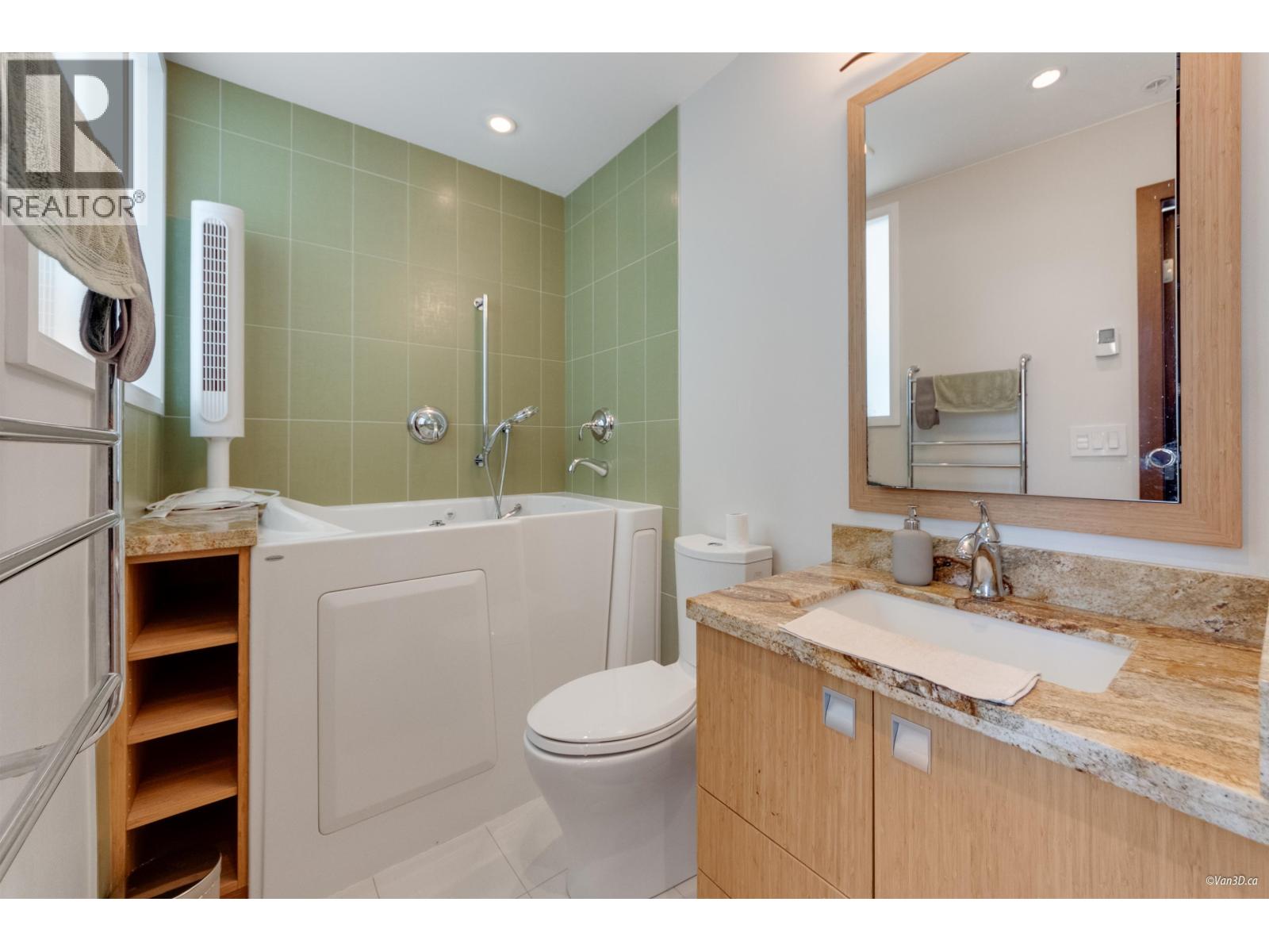 2204 1420 W Georgia Street, Vancouver, British Columbia  V6G 3K4 - Photo 19 - R3068899
