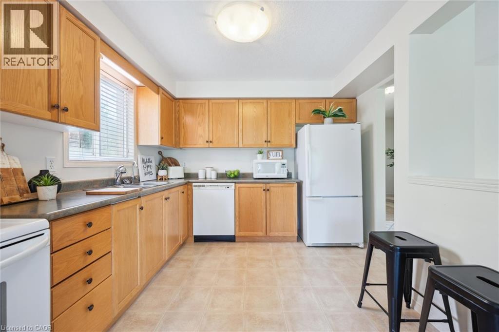 566 Bonavista Drive, Waterloo, Ontario  N2K 3Z7 - Photo 11 - 40784177