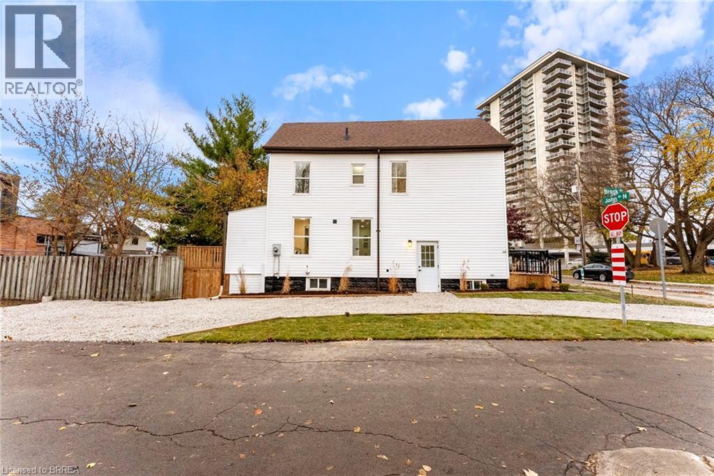 581 John Street N, Hamilton, Ontario  L8L 4S2 - Photo 3 - 40786998