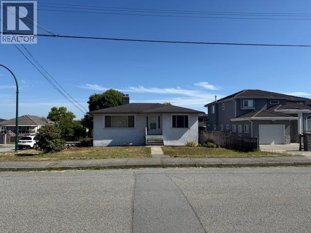 7790 15th Avenue, Burnaby, British Columbia  V3N 1W5 - Photo 8 - R3068775