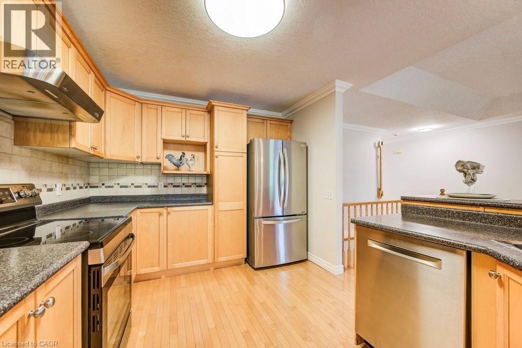 670 Salzburg Drive, Waterloo, Ontario  N2V 2N8 - Photo 15 - 40785373