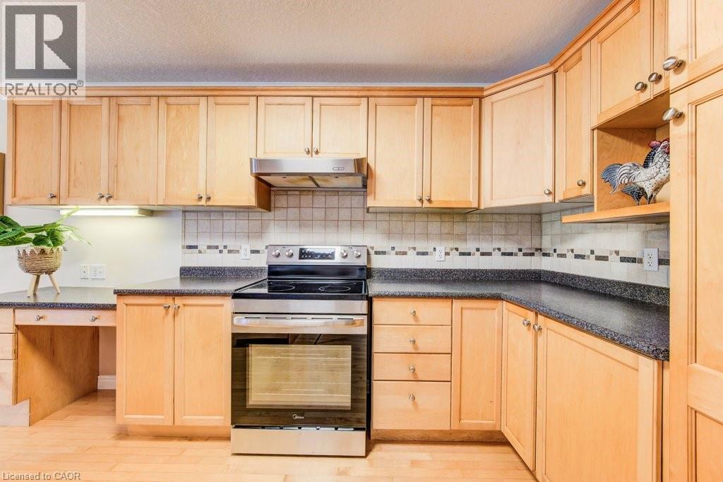 670 Salzburg Drive, Waterloo, Ontario  N2V 2N8 - Photo 17 - 40785373