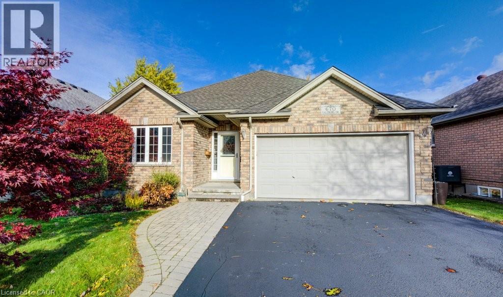 670 Salzburg Drive, Waterloo, Ontario  N2V 2N8 - Photo 3 - 40785373