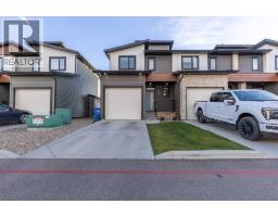 1, 474 Highlands Boulevard W West Highlands