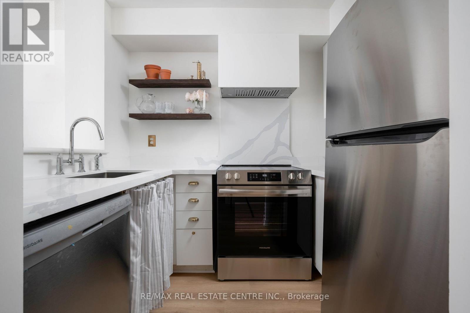 616 - 942 Yonge Street, Toronto, Ontario  M4W 3S8 - Photo 18 - C12560658