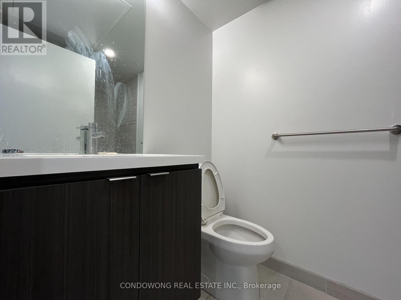 2115 - 55 Cooper Street, Toronto, Ontario  M5E 0G1 - Photo 10 - C12560666