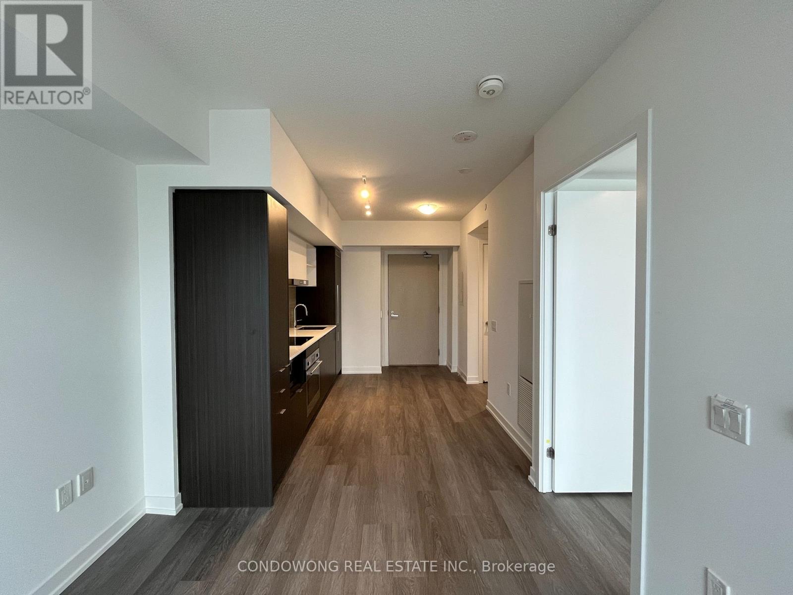 2115 - 55 Cooper Street, Toronto, Ontario  M5E 0G1 - Photo 3 - C12560666
