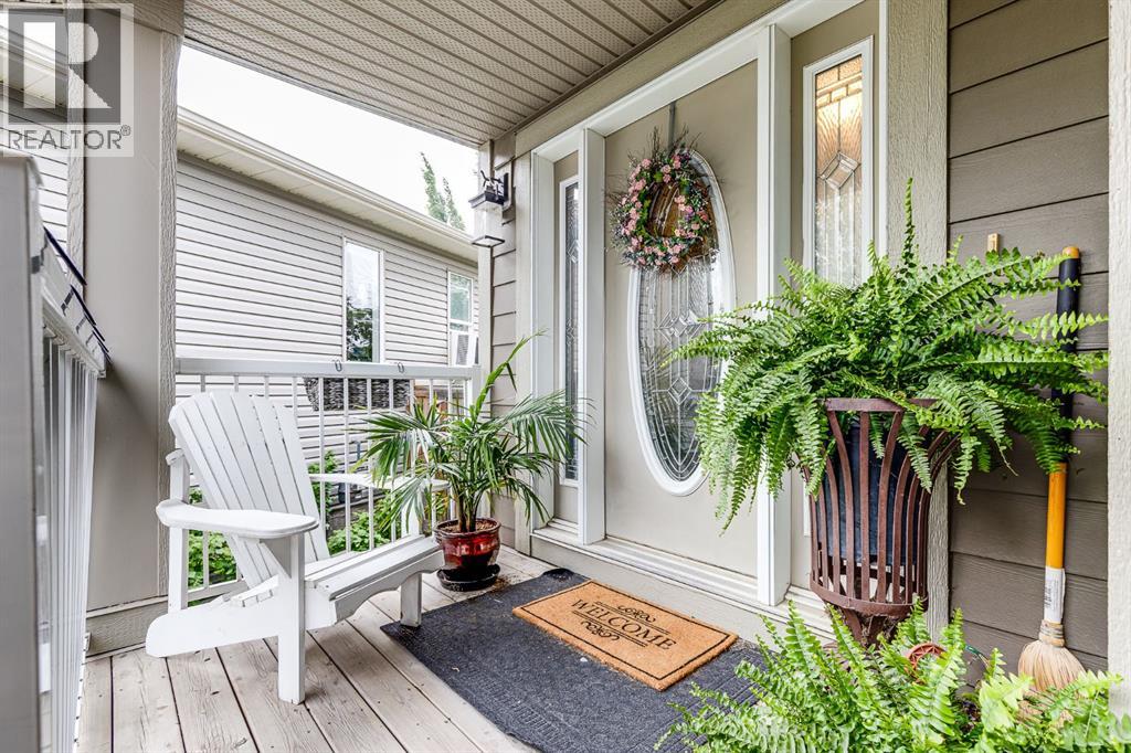 149 Thornfield Close Se, Airdrie, Alberta  T4A 2K8 - Photo 4 - A2268141