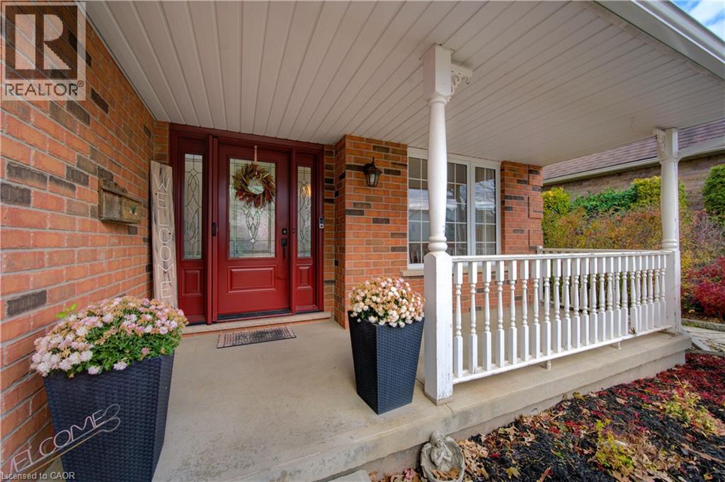 396 Otterbein Road, Kitchener, Ontario  N2B 3V8 - Photo 3 - 40787436