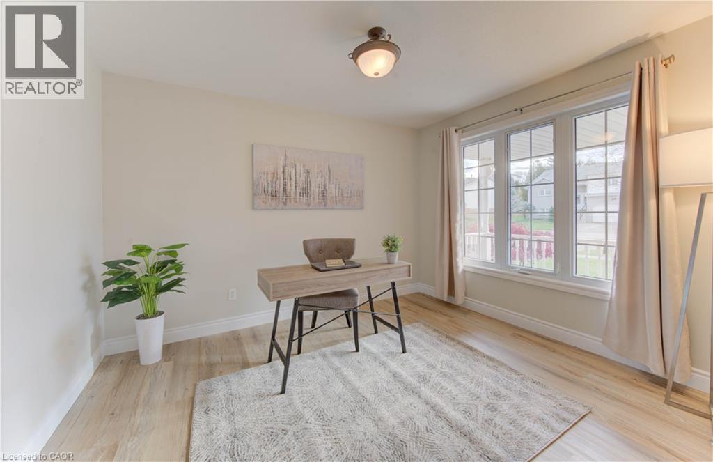 396 Otterbein Road, Kitchener, Ontario  N2B 3V8 - Photo 8 - 40787436