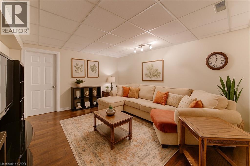 396 Otterbein Road, Kitchener, Ontario  N2B 3V8 - Photo 33 - 40787436