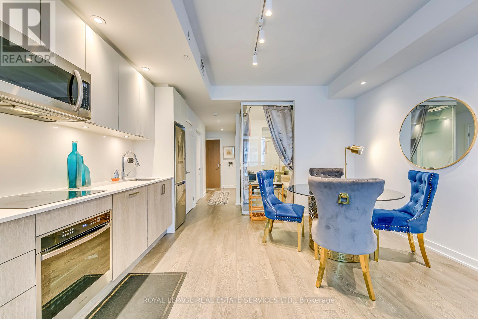 1805 - 1926 Lake Shore Boulevard W, Toronto, Ontario  M6S 1A1 - Photo 8 - W12460191