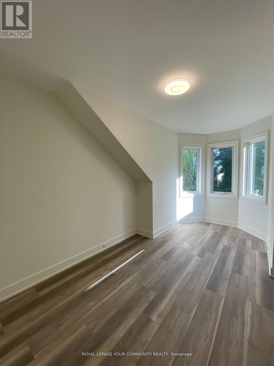 8 - 263 Barrie Street W, Bradford West Gwillimbury, Ontario  L3Z 1A2 - Photo 17 - N12560668