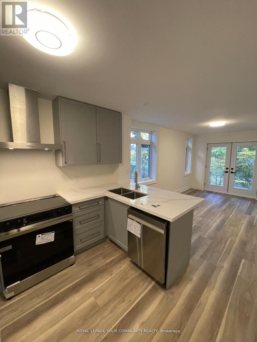 8 - 263 Barrie Street W, Bradford West Gwillimbury, Ontario  L3Z 1A2 - Photo 6 - N12560668