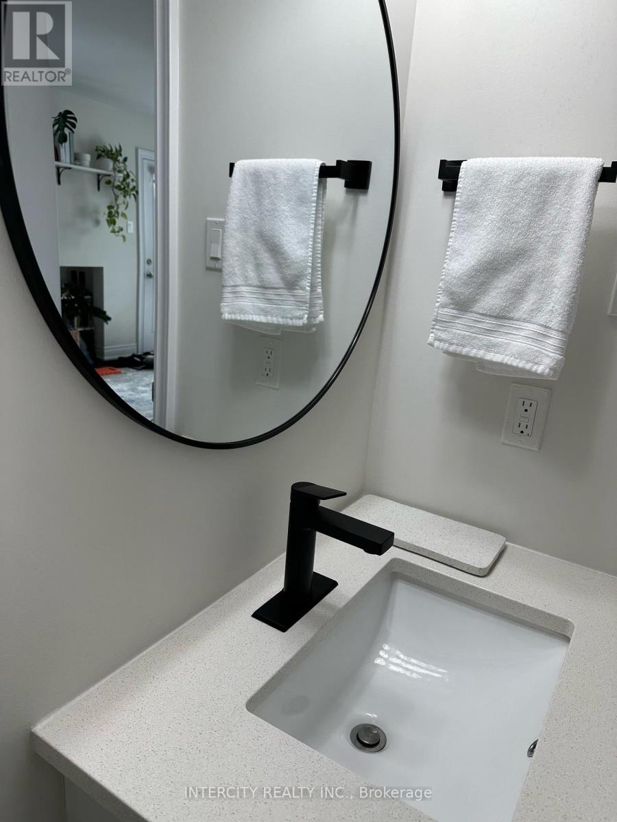 Main - 280 Oxford Street, Richmond Hill, Ontario  L4C 7V8 - Photo 15 - N12560698