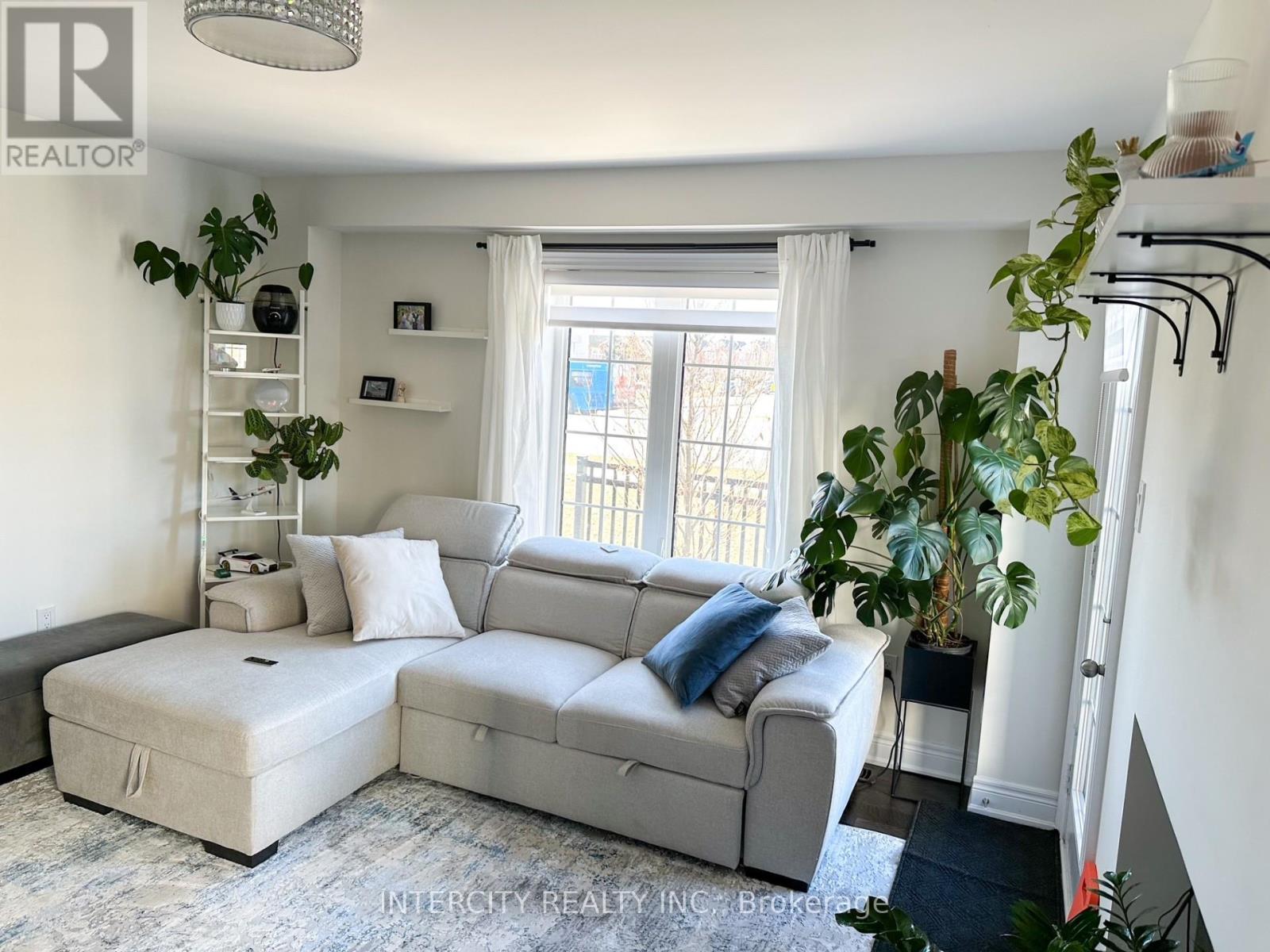 Main - 280 Oxford Street, Richmond Hill, Ontario  L4C 7V8 - Photo 6 - N12560698