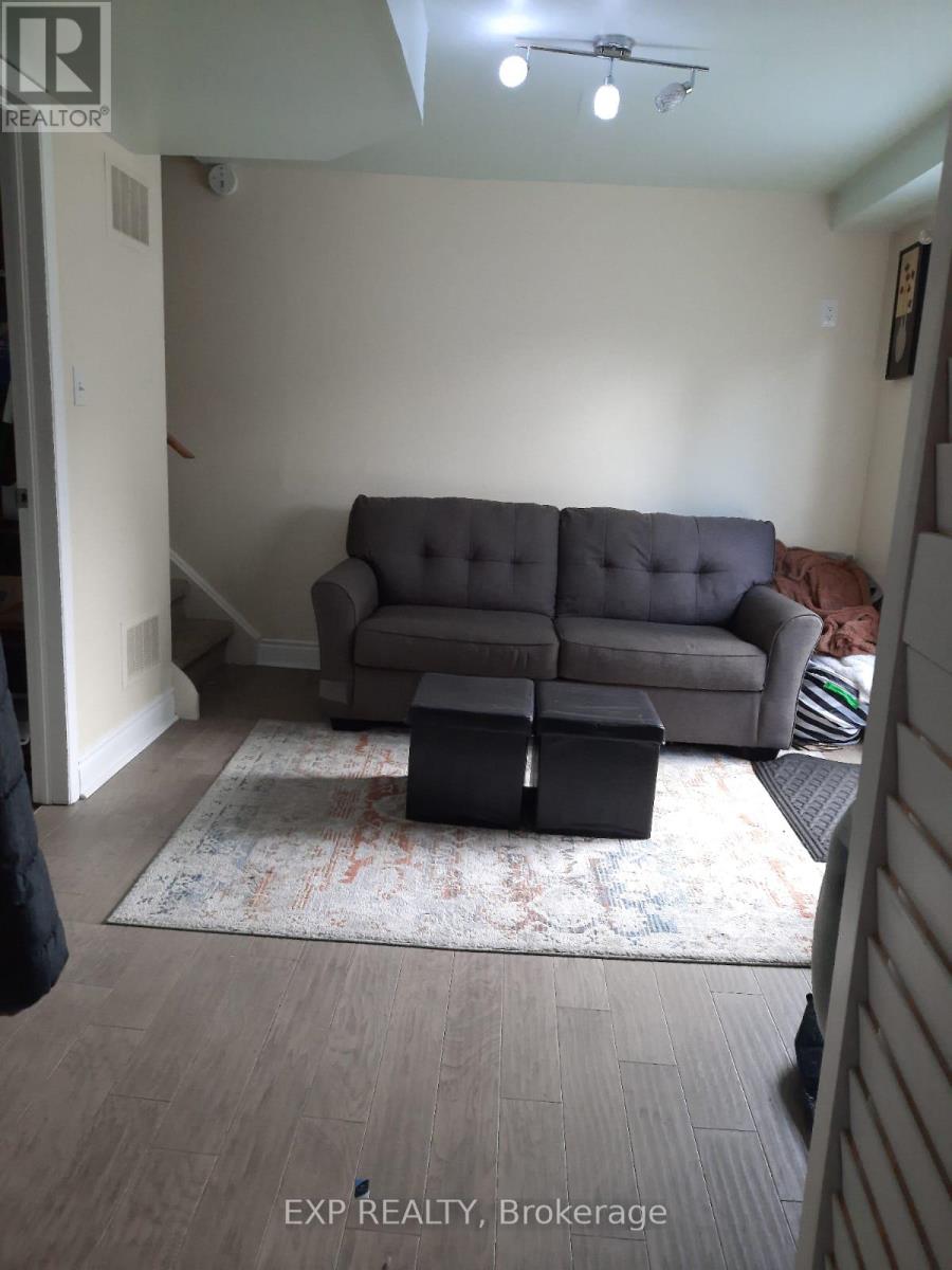 29 Fanshawe Drive, Brampton, Ontario  L6Z 1A7 - Photo 12 - W12560662