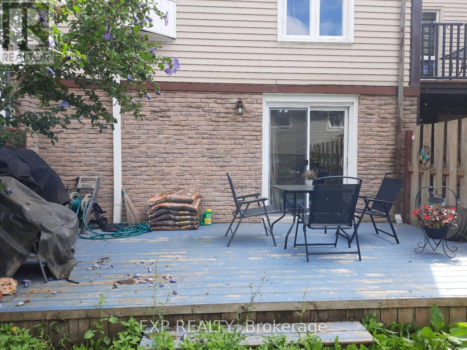 29 Fanshawe Drive, Brampton, Ontario  L6Z 1A7 - Photo 14 - W12560662