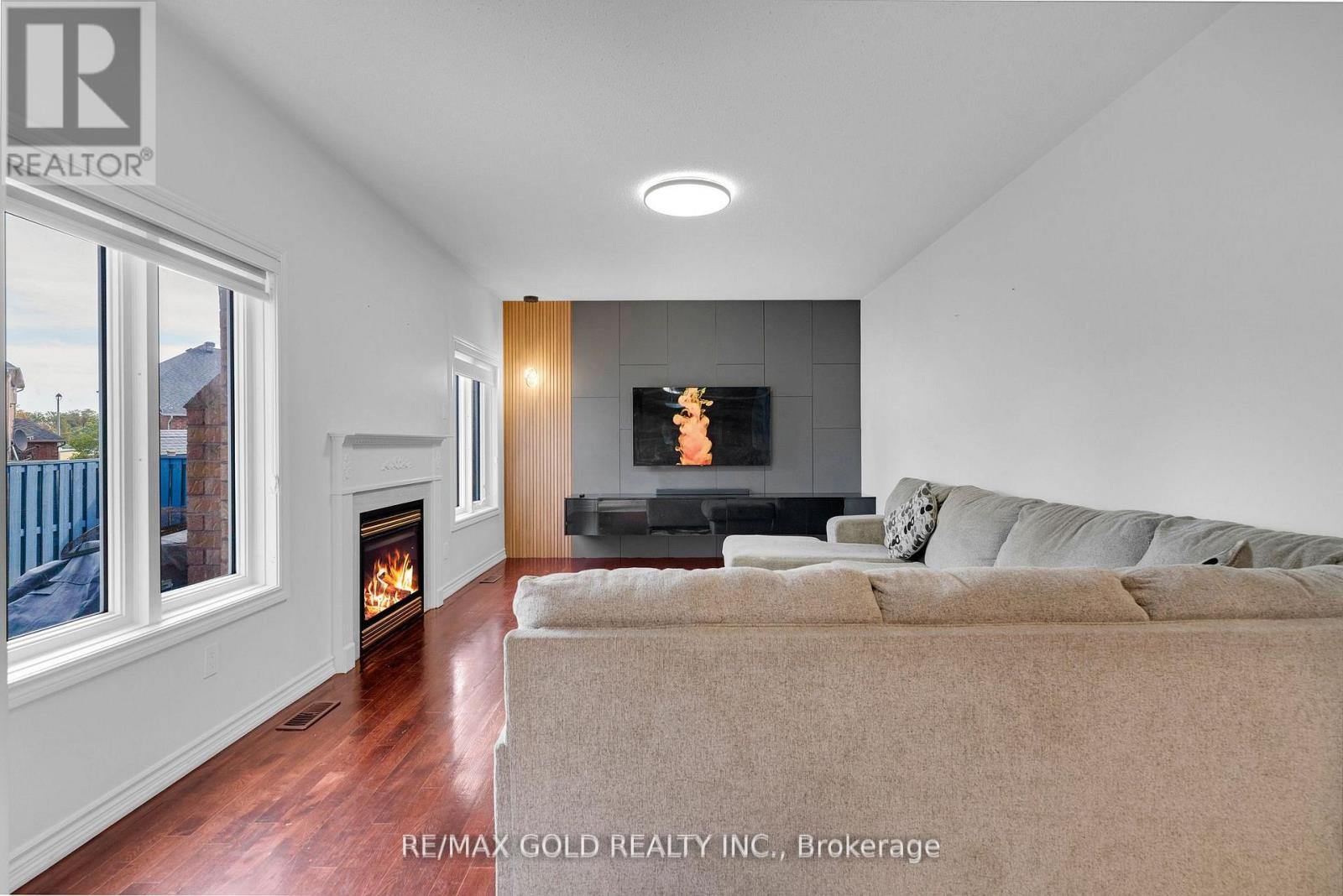 39 Darren Road, Brampton, Ontario  L6P 1Z5 - Photo 19 - W12560664