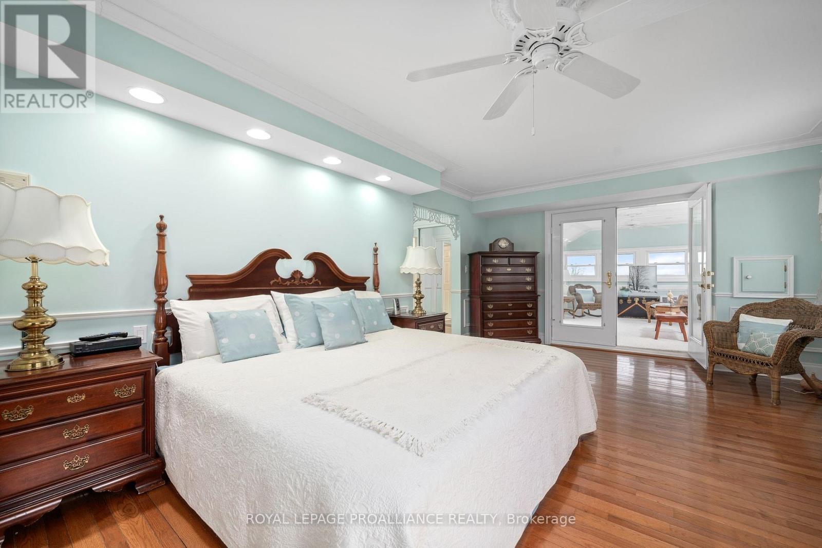 25 Prinyers Cove Crescent, Prince Edward County, Ontario K0K 2T0 - Photo 23 - X12560762